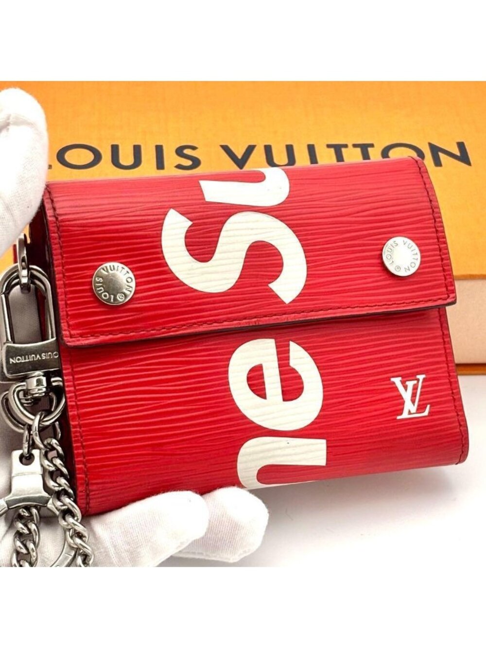 Louis Vuitton Wallet Supreme Epi Chain Shoulder Bag